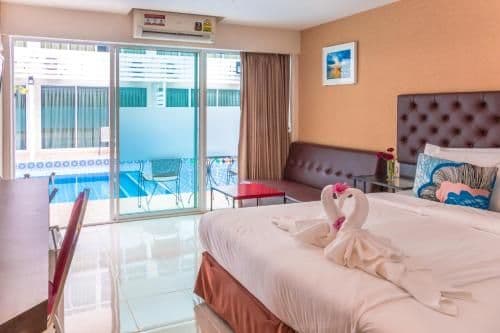 Deluxe Double Room with Pool Access
