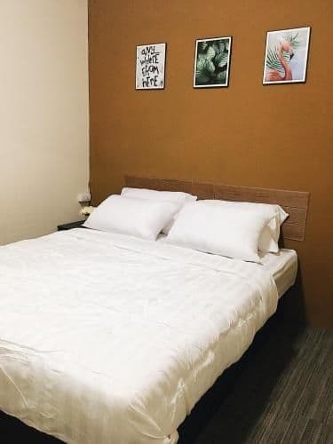Standard Queen Room