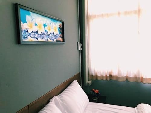 Standard Queen Room