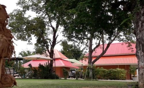 Wapi Pathum Earthen House Resort