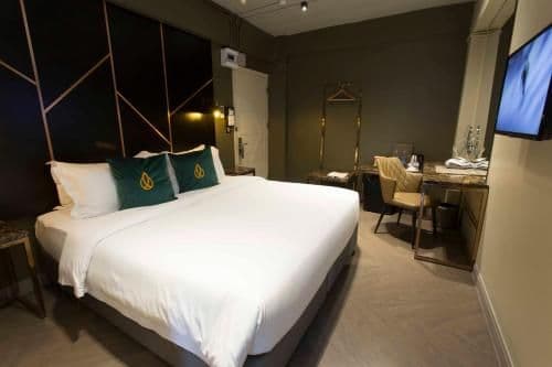 Standard King Room