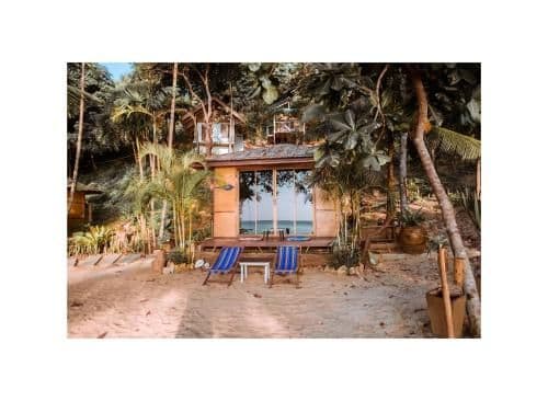Villa - Beach Front