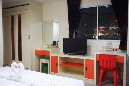 Studio with Balcony