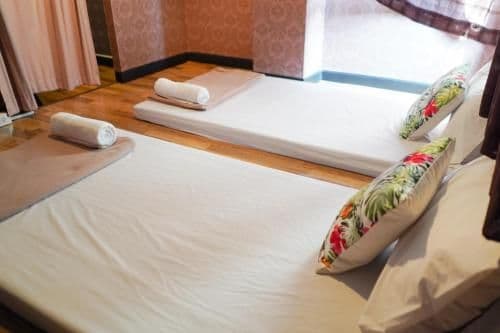 Standard Twin Room with Shared Bathroom