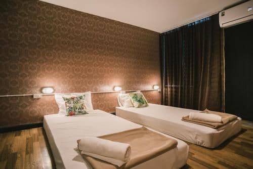 Standard Twin Room with Shared Bathroom