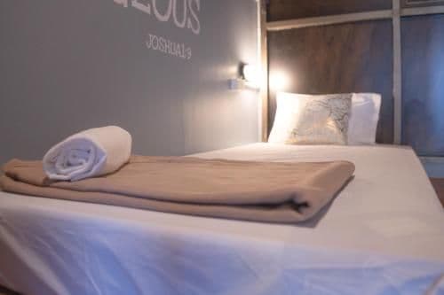 Single Room with Shared Bathroom