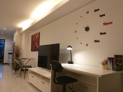 Studio with Balcony