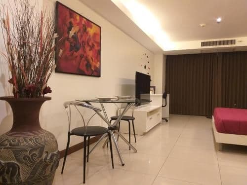 Studio with Balcony