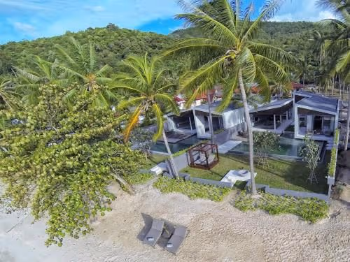 Villa - Beach Front