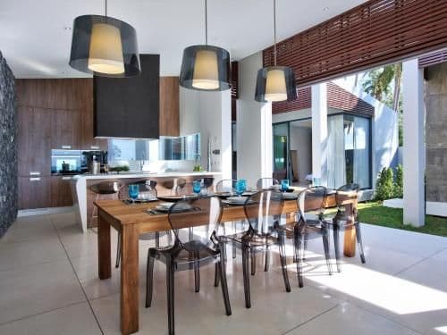 Villa - Beach Front