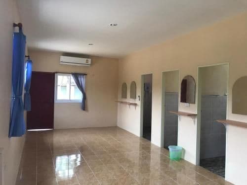 Single Bed in Mixed Dormitory Room
