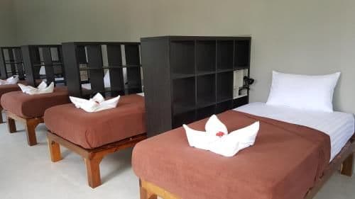 Single Bed in Mixed Dormitory Room