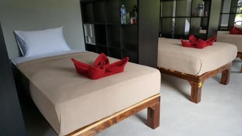 Single Bed in Mixed Dormitory Room