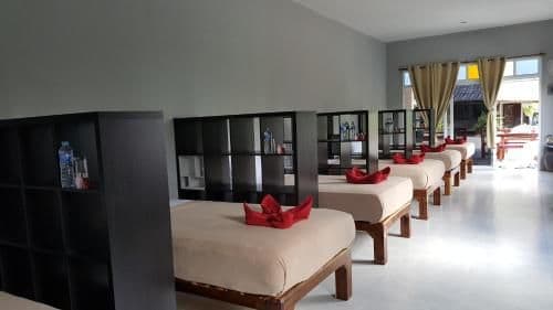Single Bed in Mixed Dormitory Room