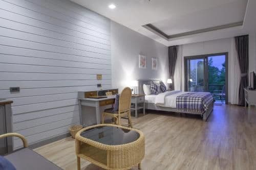 Deluxe King Room