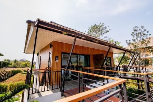 Family Room with Garden View