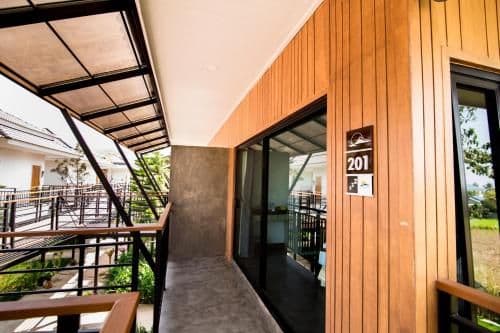 Family Room with Garden View