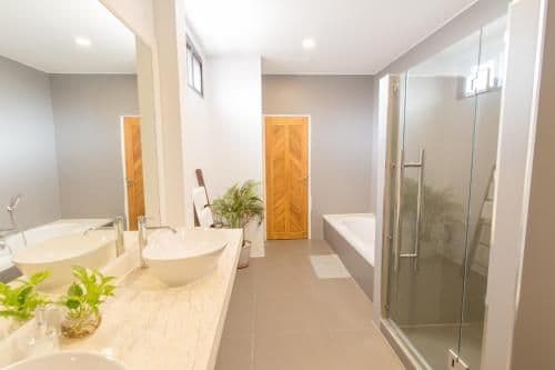 Suite with Mountain View