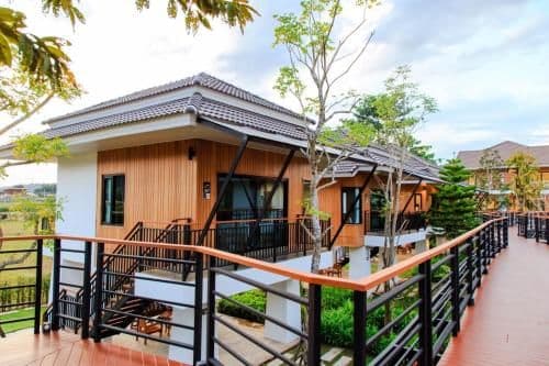 Villa with Garden View