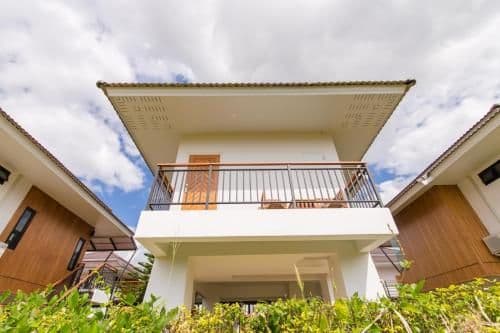 Villa with Garden View