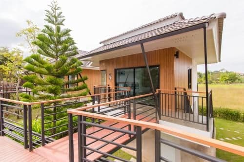Villa with Garden View