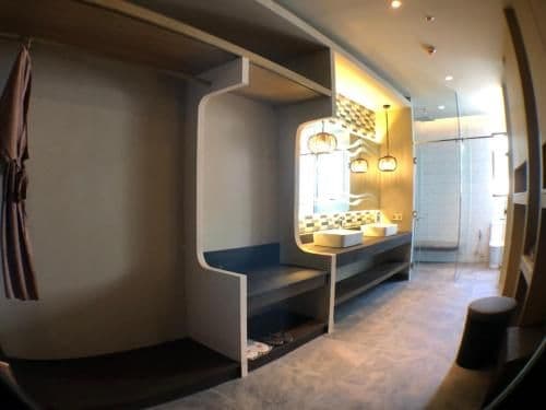 Junior Suite with Pool View