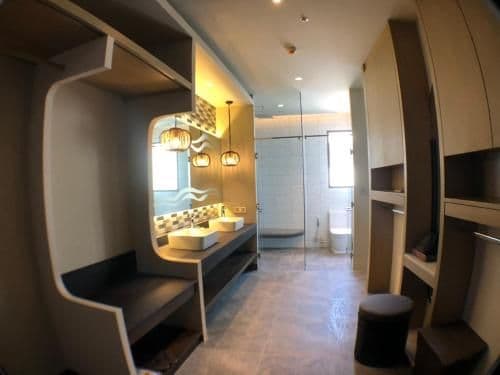 Junior Suite with Pool View