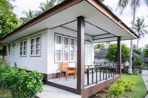 Bungalow with Sea View