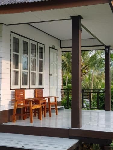 Bungalow with Sea View