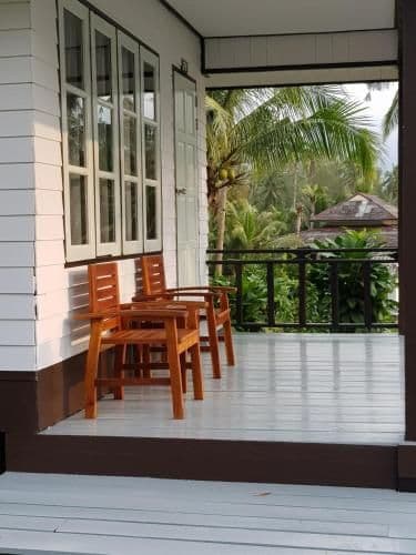 Bungalow with Sea View