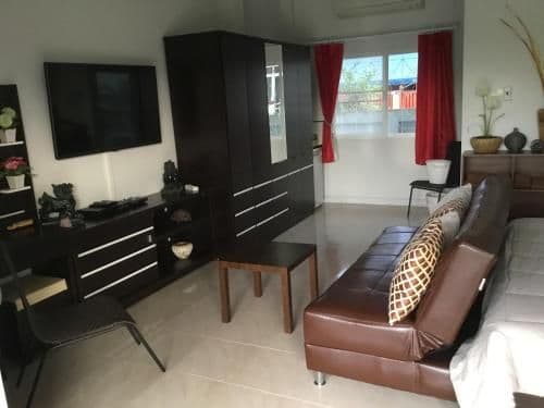 Deluxe Double Room (2 Adults + 1 Child)