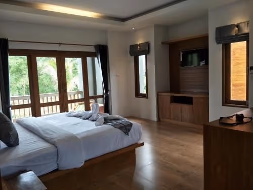 Deluxe King Room
