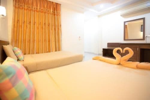 Twin Room with Bath