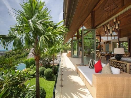 Villa with Garden View