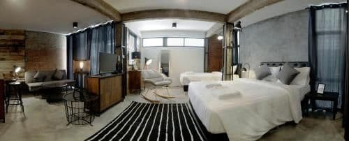 Deluxe Family Suite