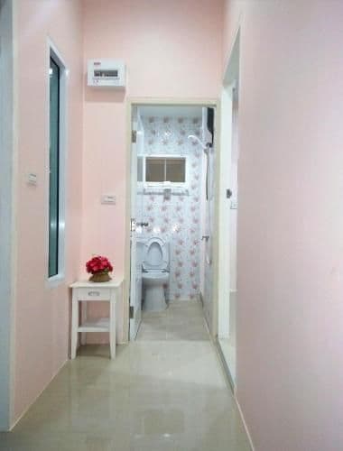 One-Bedroom Bungalow