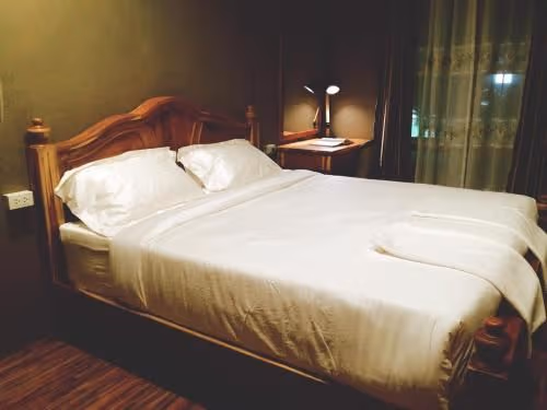 Standard Double Room with Shared Bathroom