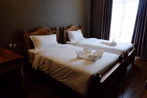 Standard Twin Room with Shared Bathroom