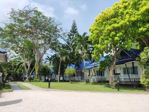 Deluxe Beach Front Bungalow