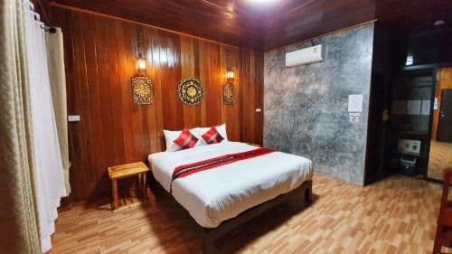 Deluxe Double or Twin Room with Pool View