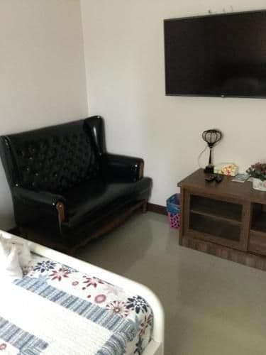 Deluxe Room (2 Adults + 1 Child)