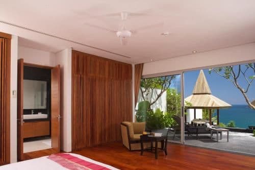Villa with Sea View