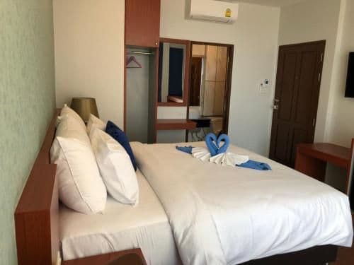 Queen Room with Pool View