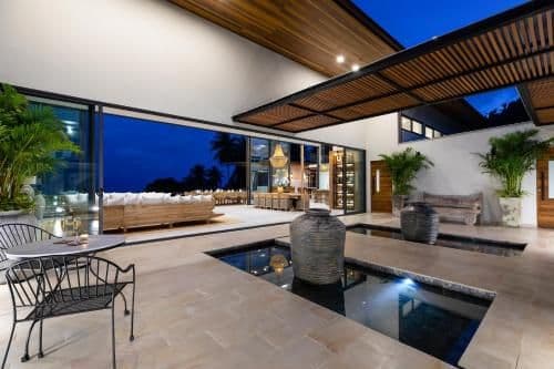 Deluxe Villa