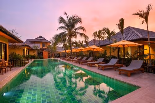 Deluxe Double or Twin Room with Pool View