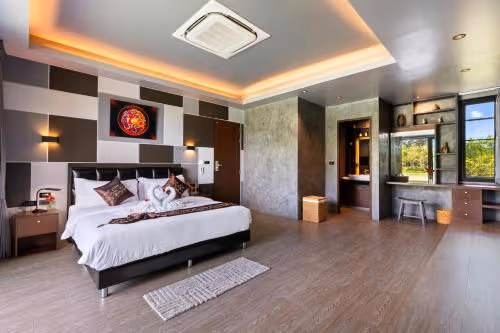 Superior King Room