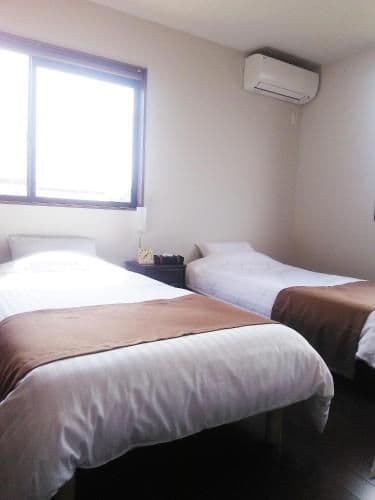Twin Room with Shared Bathroom - Non-Smoking