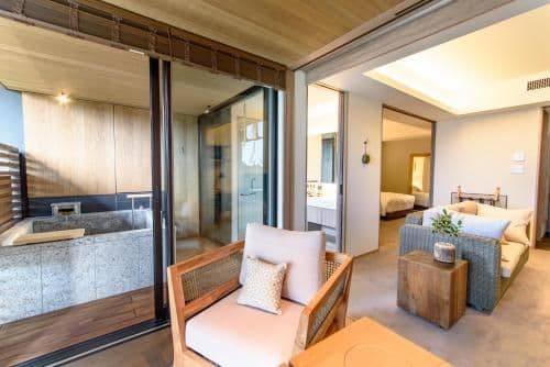 Standard Suite with Mountain View - Upper Floor