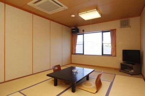 Japanese-Style Superior Room with Shared Bathroom - Smoking