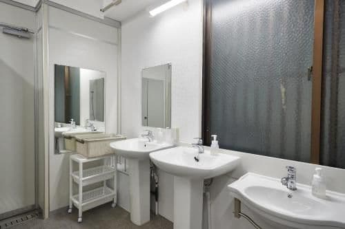 Deluxe Cabin Room - Male Only